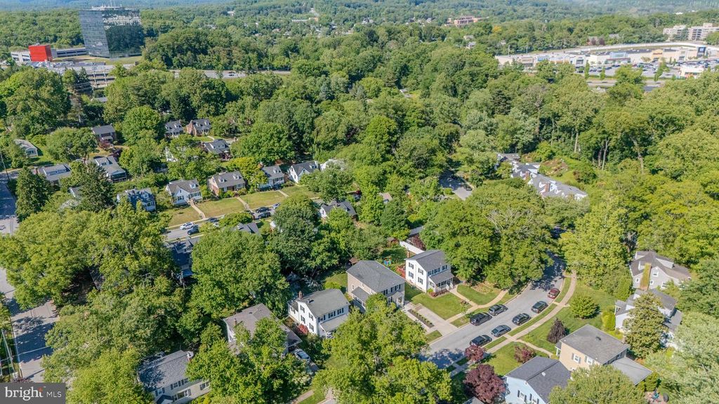 Image 51 of property listing at 506 BROOK RD, Baltimore, MD 21286