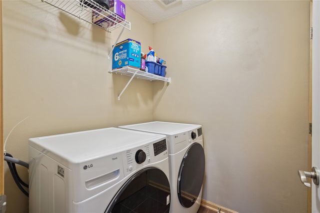 2758 NW 155th Court, Clive, IA 50325