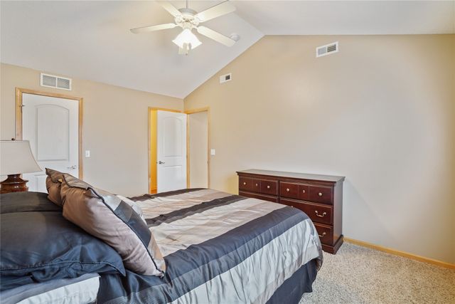 2758 NW 155th Court, Clive, IA 50325