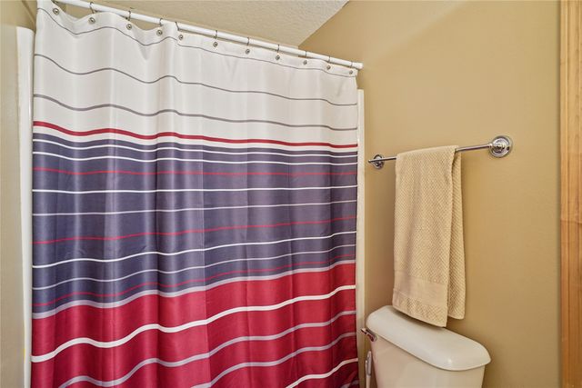 2758 NW 155th Court, Clive, IA 50325