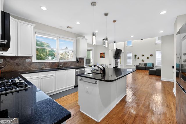 410 Fox Chase Circle, Alpharetta, GA 30005