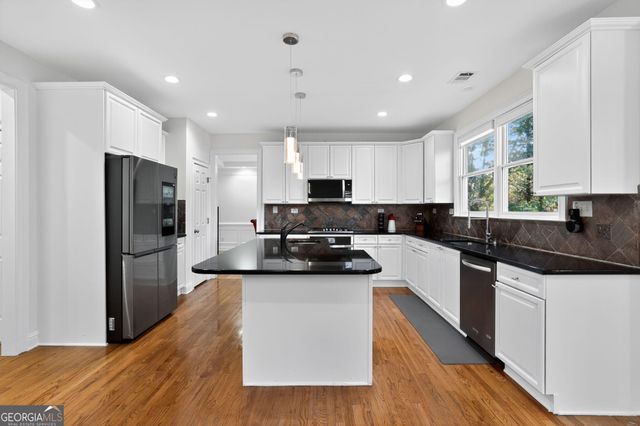 410 Fox Chase Circle, Alpharetta, GA 30005