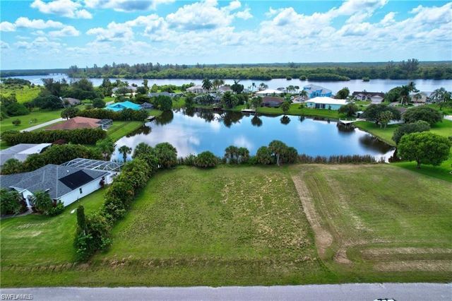 17091 Waters Edge CIR, North Fort Myers, FL 33917