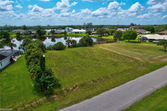 17091 Waters Edge CIR, North Fort Myers, FL 33917