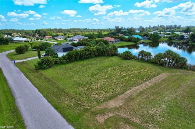17091 Waters Edge CIR, North Fort Myers, FL 33917
