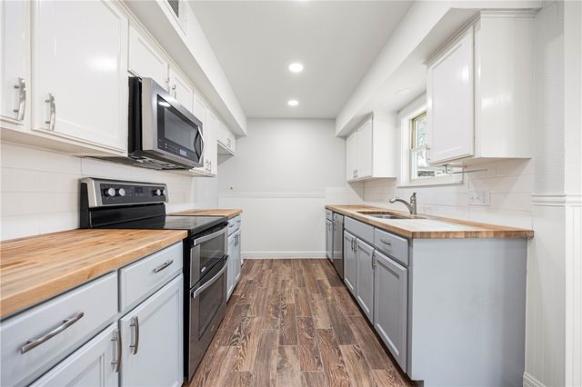 7030 Tree Top Pl, Corpus Christi, TX 78413