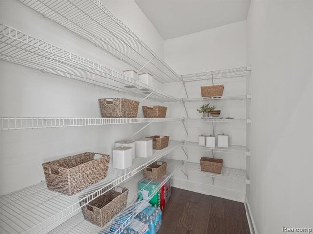 13769 Stone Falcon, Shelby, MI 48315