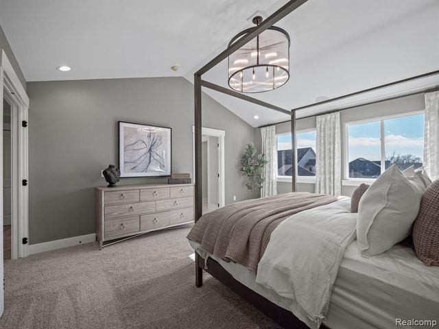 13769 Stone Falcon, Shelby, MI 48315