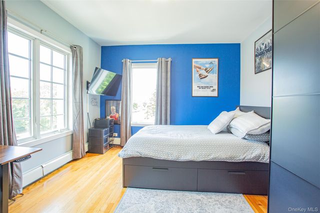 165 W Walnut Street, Long Beach, NY 11561