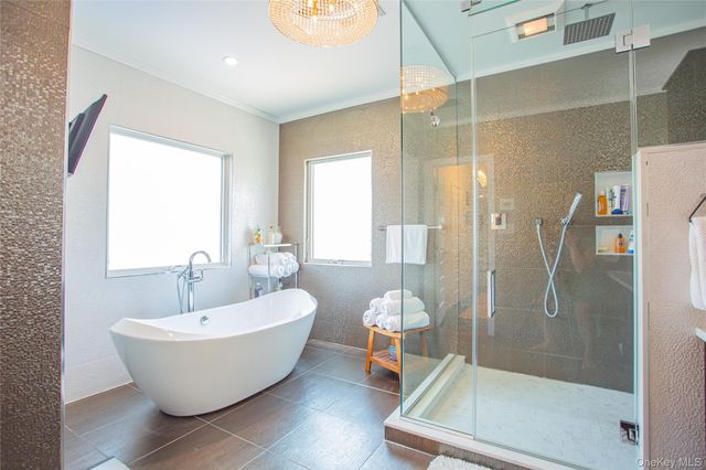 165 W Walnut Street, Long Beach, NY 11561