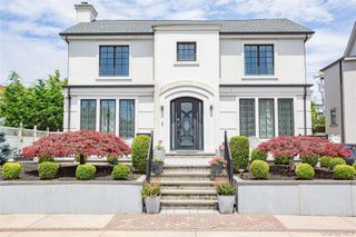 165 W Walnut Street, Long Beach, NY 11561