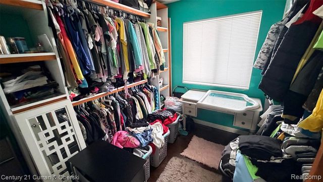 23175 Gladhill Lane, Saint Clair Shores, MI 48080