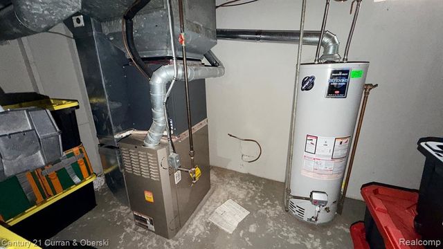 23175 Gladhill Lane, Saint Clair Shores, MI 48080