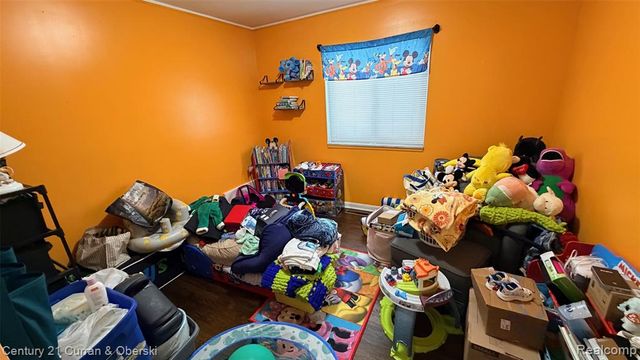 23175 Gladhill Lane, Saint Clair Shores, MI 48080