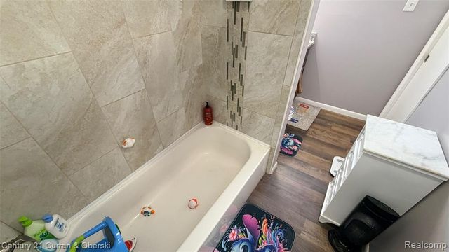 23175 Gladhill Lane, Saint Clair Shores, MI 48080