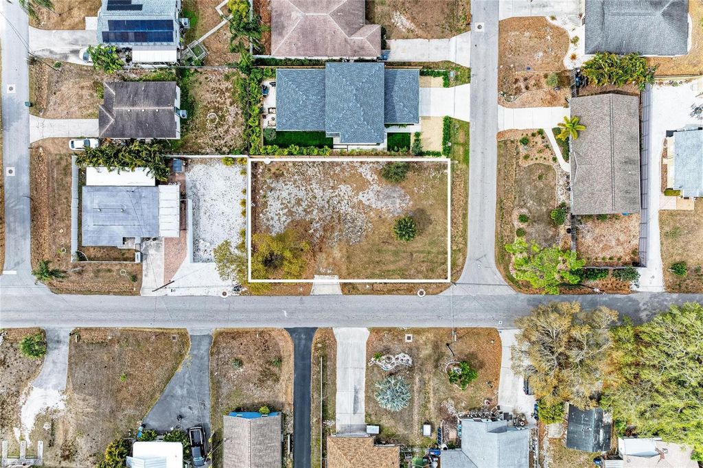 Image 22 of property listing at 4004 WORCESTER ROAD, Sarasota, FL 34231