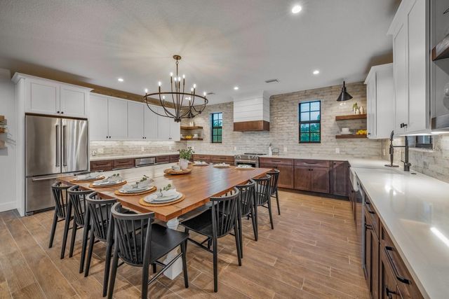 6910 MIDNIGHT PASS ROAD B, Sarasota, FL 34242