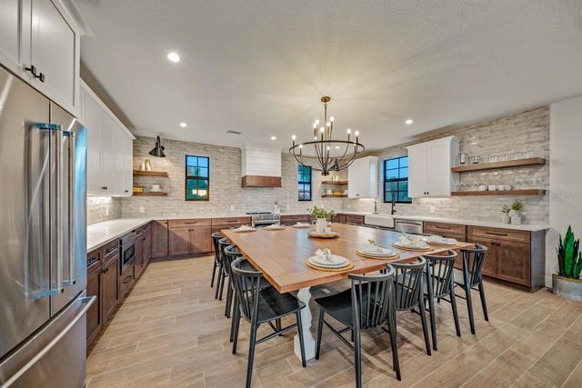 6910 MIDNIGHT PASS ROAD B, Sarasota, FL 34242