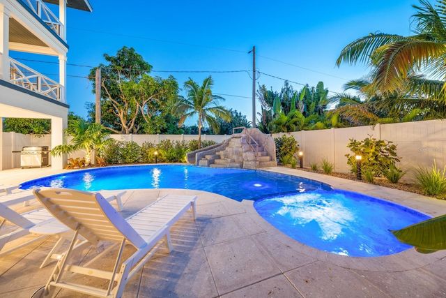 6910 MIDNIGHT PASS ROAD B, Sarasota, FL 34242