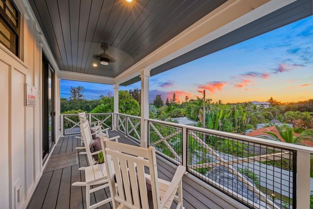 6910 MIDNIGHT PASS ROAD B, Sarasota, FL 34242