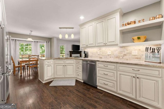 6413 Farm Ridge Court, Flowery Branch, GA 30542