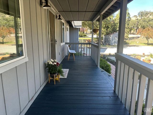 25908 Bear Valley Road, Tehachapi, CA 93561