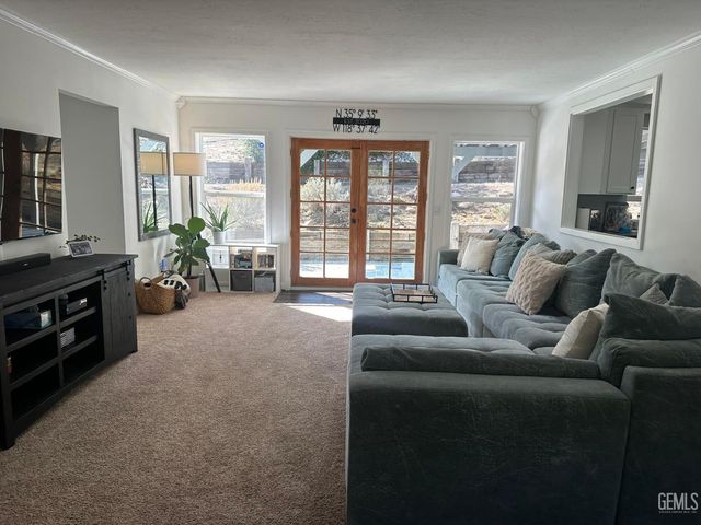 25908 Bear Valley Road, Tehachapi, CA 93561