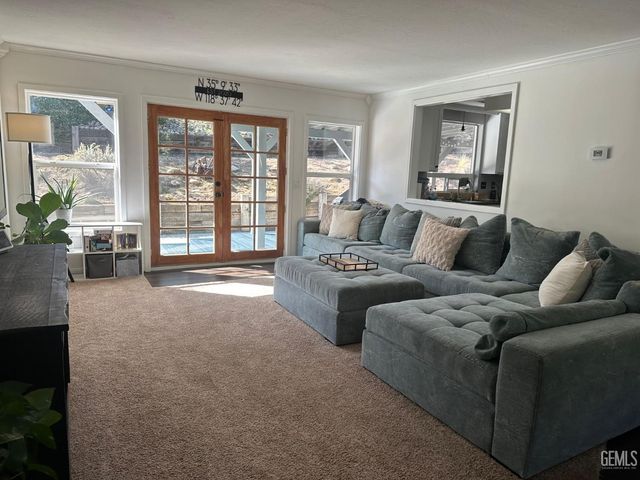 25908 Bear Valley Road, Tehachapi, CA 93561