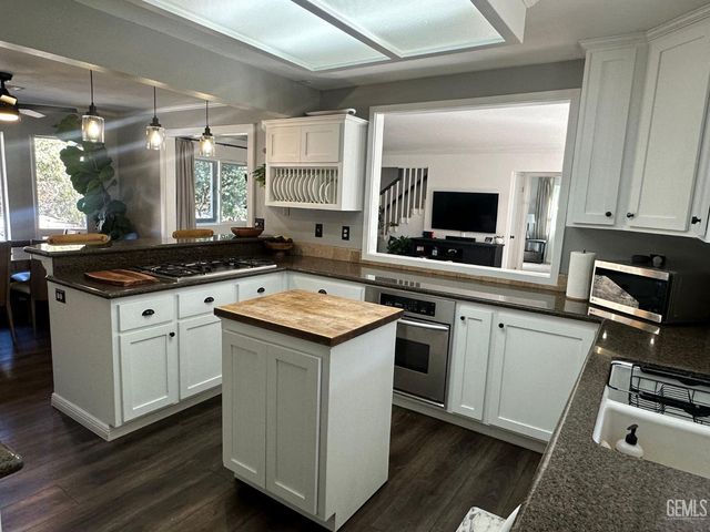 25908 Bear Valley Road, Tehachapi, CA 93561
