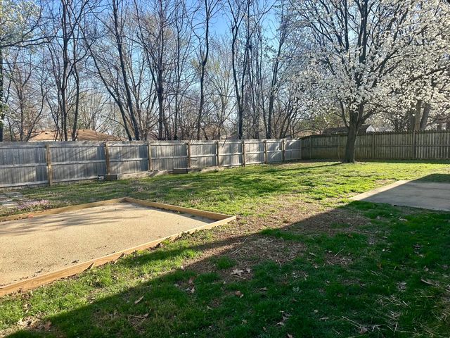 505 E Ozark Jubilee Drive, Nixa, MO 65714