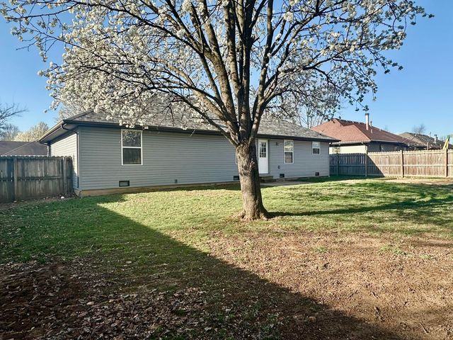 505 E Ozark Jubilee Drive, Nixa, MO 65714