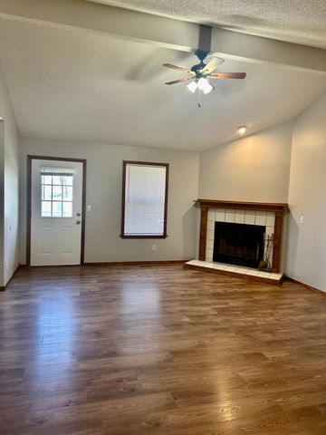 505 E Ozark Jubilee Drive, Nixa, MO 65714