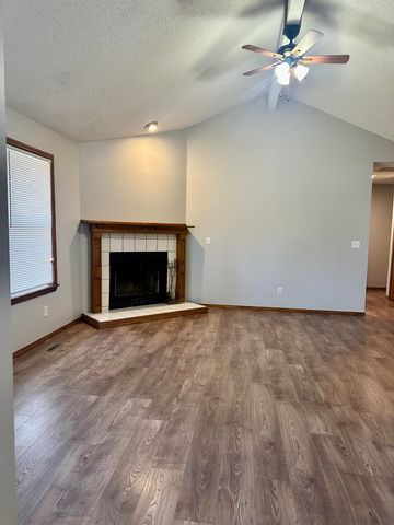 505 E Ozark Jubilee Drive, Nixa, MO 65714