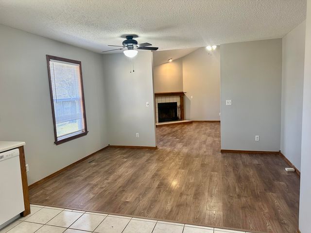 505 E Ozark Jubilee Drive, Nixa, MO 65714