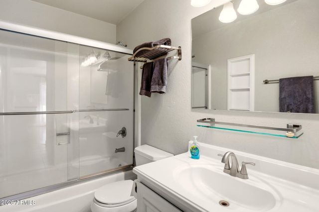 3627 W MAUNA LOA Lane, Phoenix, AZ 85053