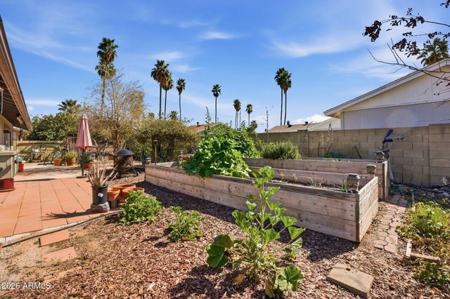 3627 W MAUNA LOA Lane, Phoenix, AZ 85053