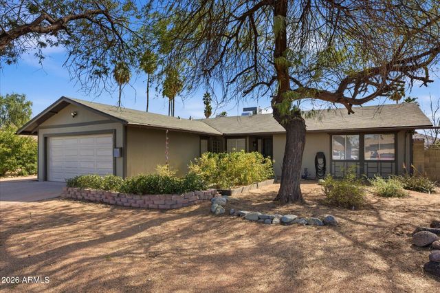 3627 W MAUNA LOA Lane, Phoenix, AZ 85053