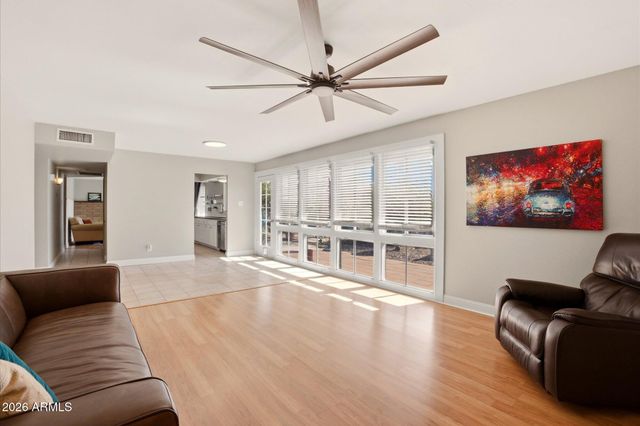 3627 W MAUNA LOA Lane, Phoenix, AZ 85053