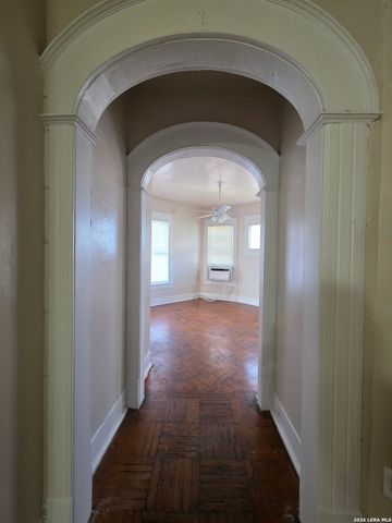 124 E Ashby Pl Apt 6, San Antonio, TX 78212