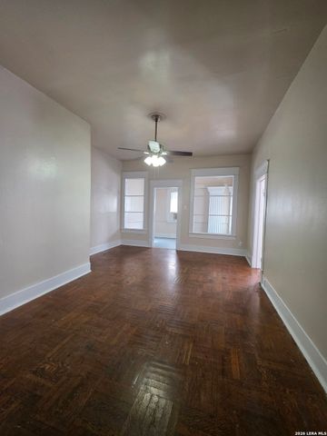 124 E Ashby Pl Apt 6, San Antonio, TX 78212