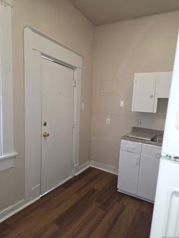 124 E Ashby Pl Apt 6, San Antonio, TX 78212