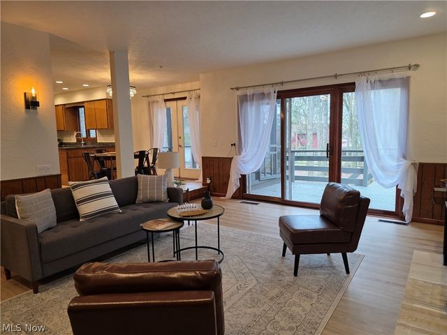 5009 Lansdowne Drive, Solon, OH 44139