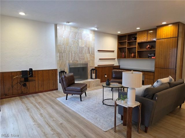 5009 Lansdowne Drive, Solon, OH 44139