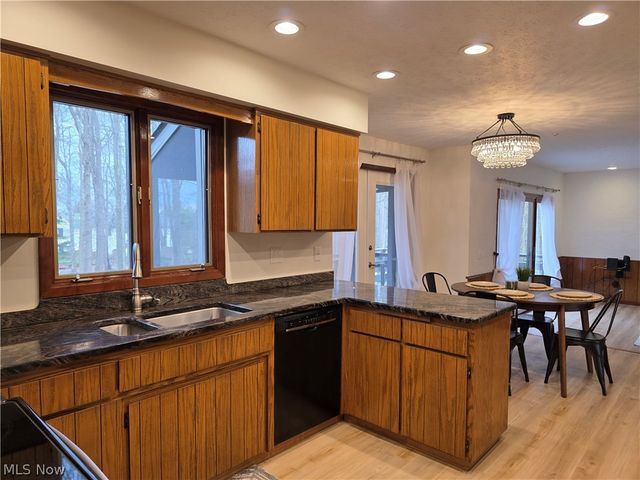 5009 Lansdowne Drive, Solon, OH 44139