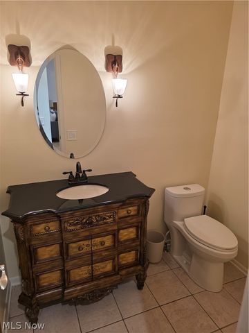 5009 Lansdowne Drive, Solon, OH 44139