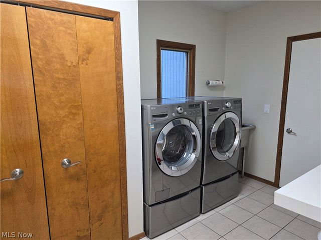 5009 Lansdowne Drive, Solon, OH 44139
