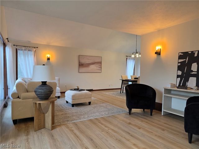 5009 Lansdowne Drive, Solon, OH 44139