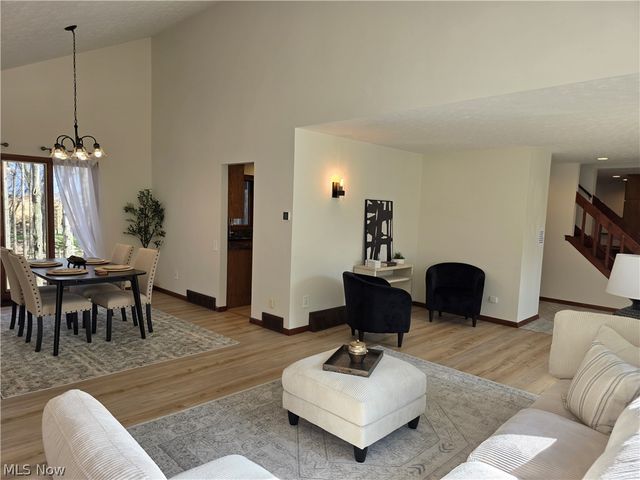 5009 Lansdowne Drive, Solon, OH 44139