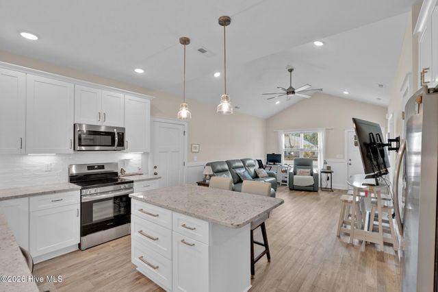 125 NE 15th Street, Oak Island, NC 28465