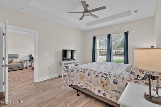 125 NE 15th Street, Oak Island, NC 28465